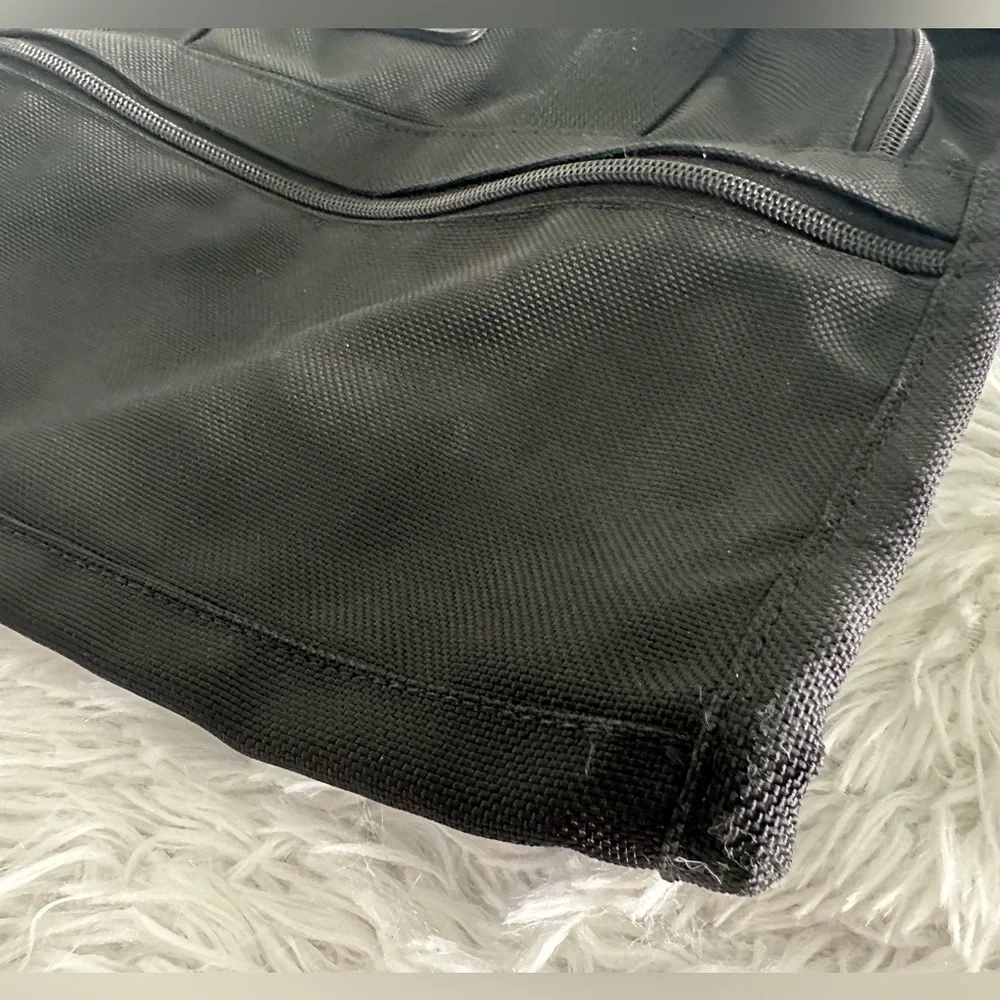 TUMI Black Nylon Messenger‎ Briefcase Business Bag